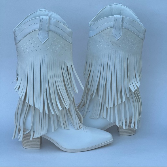 Altar'd State White Fringe Cowgirl Boots Women's 7 - Picture 4 of 9